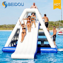 Diapositiva de agua flotante gigante durable popular de la piscina para la venta
